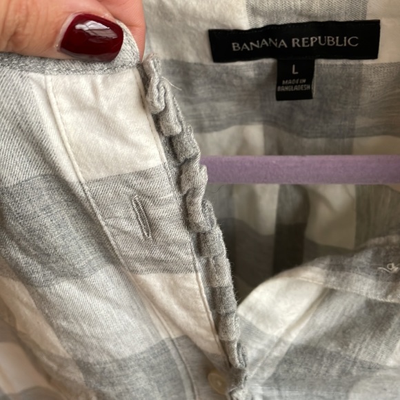 Banana republic gray plaid button down - Picture 2 of 4